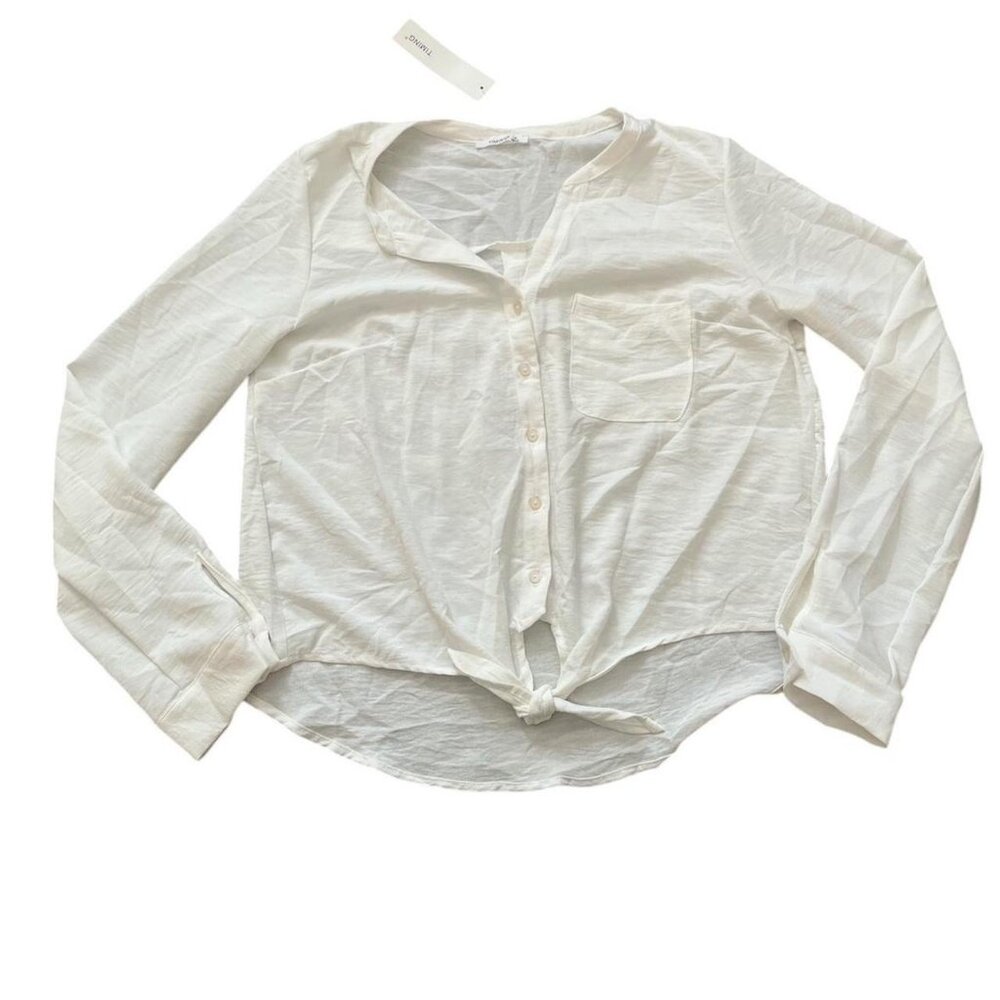 Timing NWT White button down shirt with tie waist detail #festivalvibes Size med
